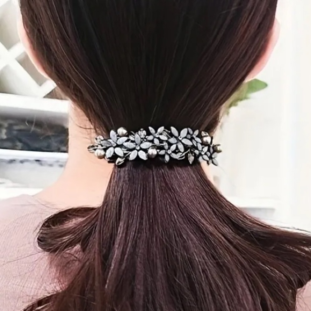 Elegant Floral Hair Clip - Vintage Inspired